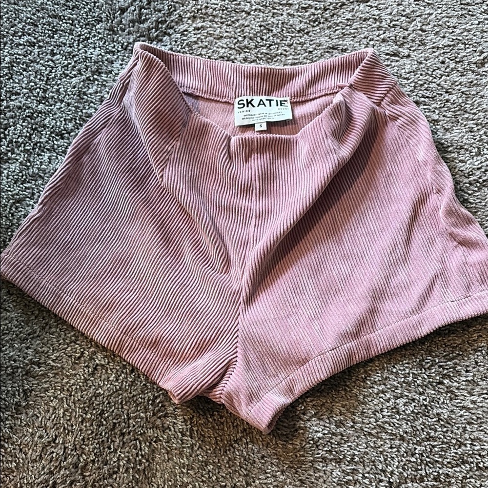 Skatie High Waist Ribbed Mauve Shorts